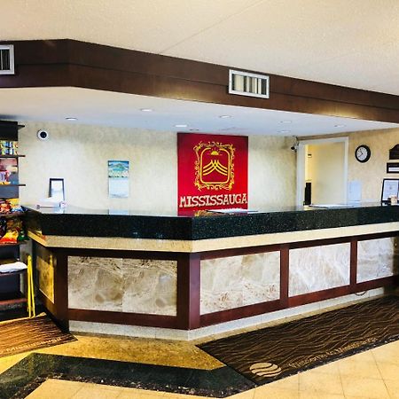 Comfort Inn Meadowvale Місісаґа Екстер'єр фото