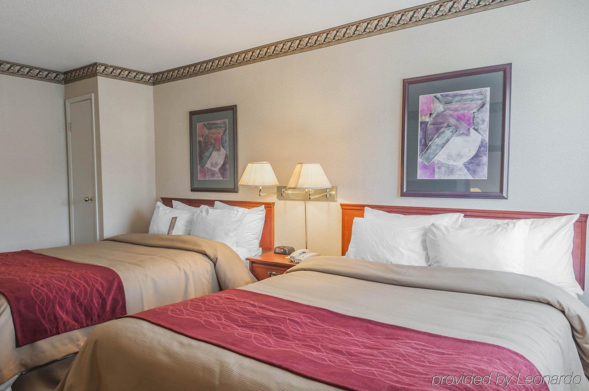 Comfort Inn Meadowvale Місісаґа Екстер'єр фото
